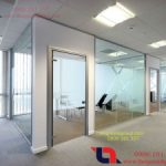 cua-kinh-cuong-luc-1