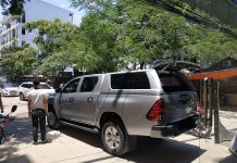 Bảo vệ hàng hóa tuyệt đối với Nắp thùng cao Toyota Hilux chính hãng